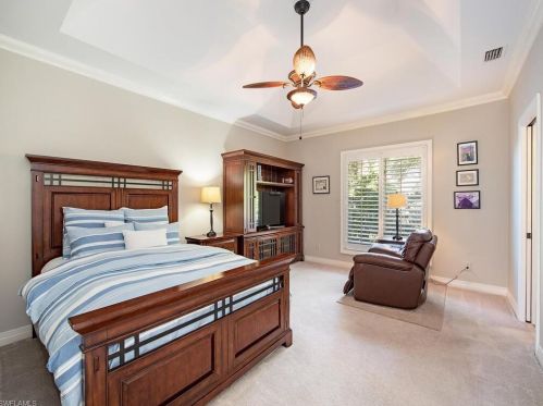 4701 Oak Leaf Dr, Naples FL 34119-8594 exterior