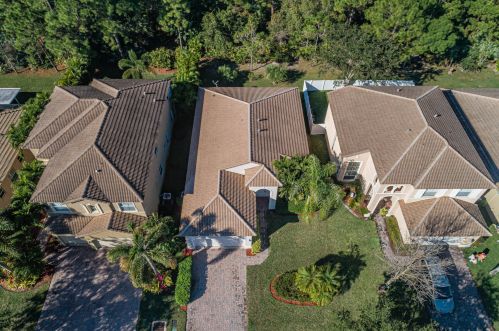 5629 Spanish Riv Rd, Fort Pierce FL 34951-2896 exterior