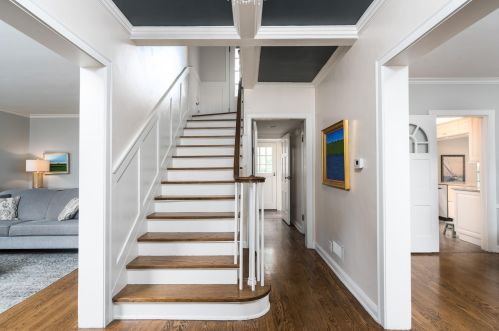 406 Montclaire Ave, Milwaukee, WI 53217-4437