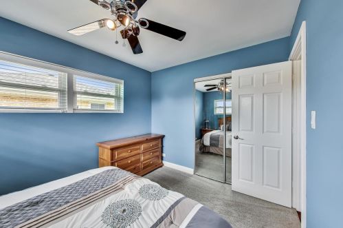 8236 Berwyn Ave, Chicago IL 60656-1455 exterior