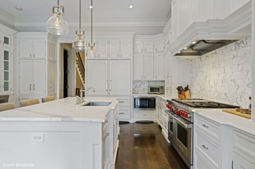 2038 Mohawk St, Chicago IL 60614-4515 exterior