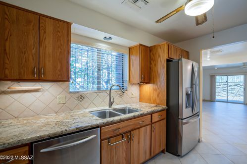 5229 Alta Vis St, Tucson AZ 85716-2138 exterior