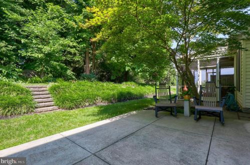 34 Red Leaf Ln, Lancaster PA 17602-7000 exterior