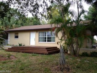 2648 Linwood Ave, Naples, FL 34112-4784