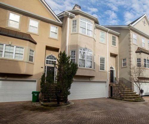 2464 Brookhaven Heights Ct, Atlanta, GA 30319-5243