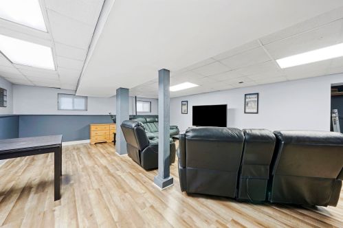 11154 Whipple St, Chicago IL 60655-2328 exterior