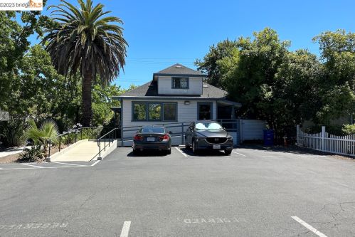 1987 Bonifacio St, Concord CA 94520-2158 exterior
