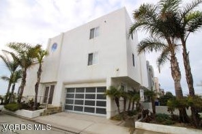 3903 Ocean Dr, Oxnard, CA 93035-3937