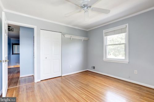 2998 Glenora Ln, Rockville MD 20850-3055 exterior