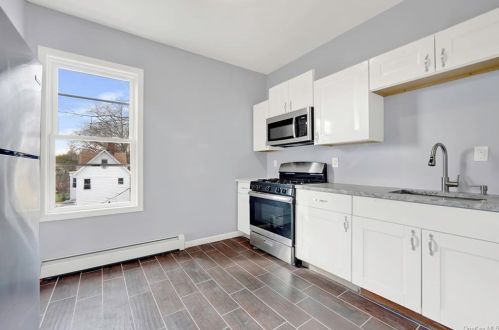 110 10th Ave, Mount Vernon NY 10550-4303 exterior