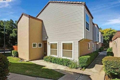 1423 Bel Air Dr, Concord, CA 94521-7637