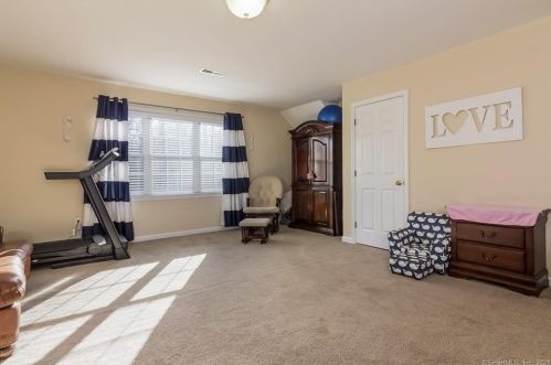 22 Running Brk Dr, Deep River CT 06419-1309 exterior