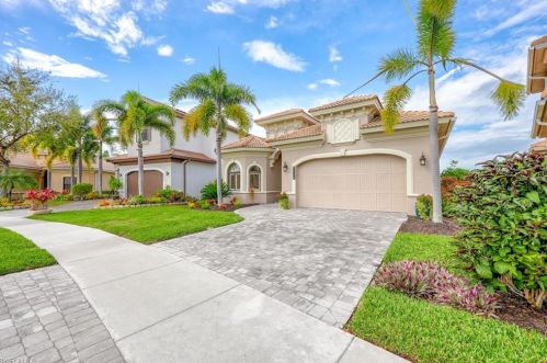 1430 Serrano Cir, Naples FL 34105-4952 exterior