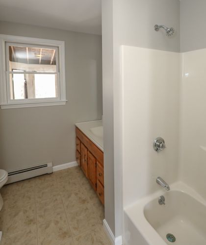 87 Blacksnake Rd, Seabrook NH 03874-4310 exterior