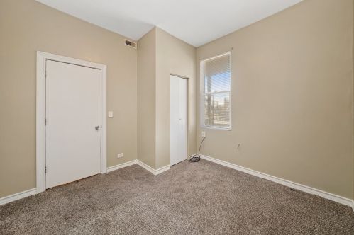 1338 Washtenaw Ave, Chicago IL 60645-3227 exterior