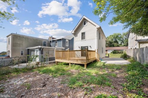 6240 Clayton Ave, Camden NJ 08109-1305 exterior