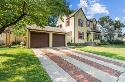 49 Elmcrest Ave, Providence, RI 02908-1807