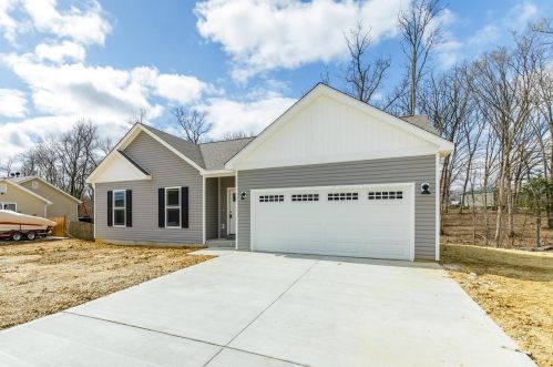 150 Village Circle Dr, Winfield MO 63389-2051 exterior