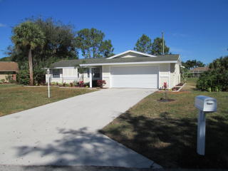 129 Blue Ridge Dr, Naples, FL 34112-3726