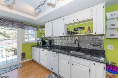 40 Highland Trl, Parsippany NJ 07834-2009 exterior