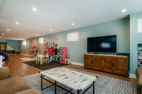 5223 Nashville Ave, Chicago IL 60638-1216 exterior