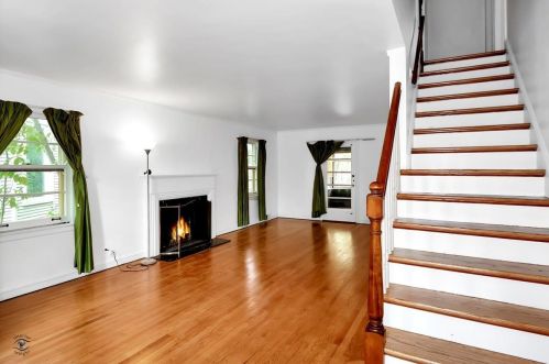 9527 Damen Ave, Chicago, IL 60643-1107