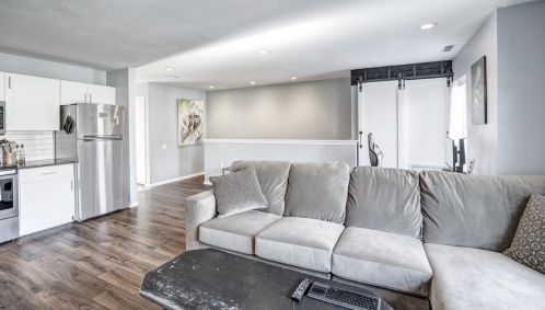 627 Dayton St, Madison WI  53703-2335 exterior