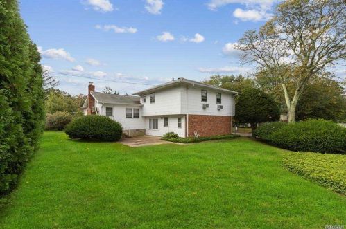 10 Glendale Dr, Huntington Station NY 11747-1237 exterior