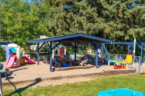 710 Madison St, Ely MN  55731-1609 exterior