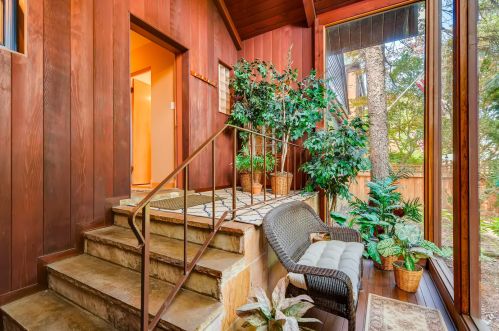 6950 Lehigh Ave, Chicago, IL 60646-1349