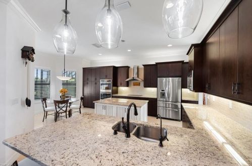 3407 Atlantic Cir, Naples FL 34119-8637 exterior