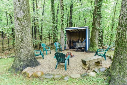 87 Baseline Rd, Plainwell MI 49080-9549 exterior