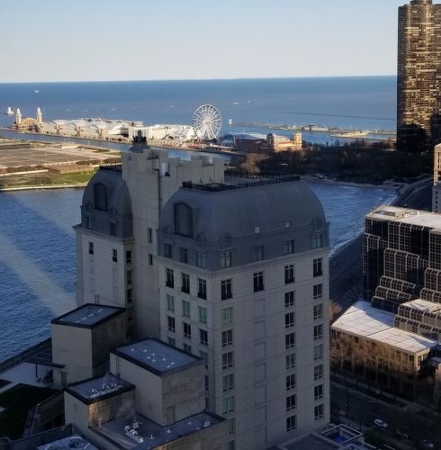 260 Chestnut St, Chicago IL 60610-3112 exterior