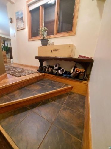 1809 Middle Rd, Duluth MN 55811-1664 exterior