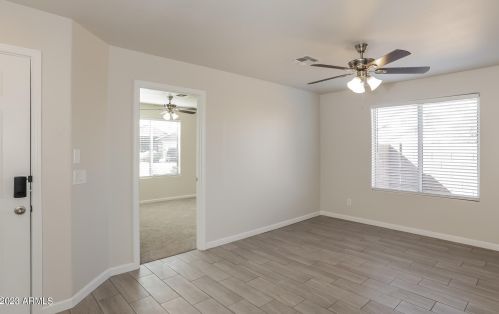 2008 Burgess Ln, Phoenix AZ  85041-5441 exterior