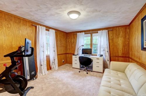 108 Hickory Hl Rd, New Britain CT 06052-1009 exterior