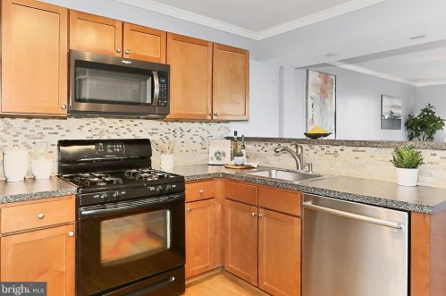 5260 Maris Ave, Alexandria VA  22304-1904 exterior