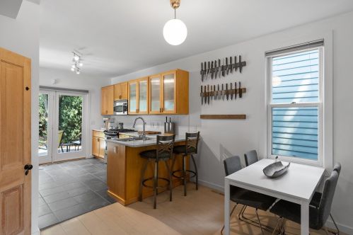 214 Vine St, Milwaukee WI 53205-1451 exterior