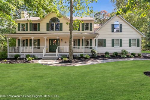 5 Dickens Ct, Jackson Twp NJ  08527-2844 exterior