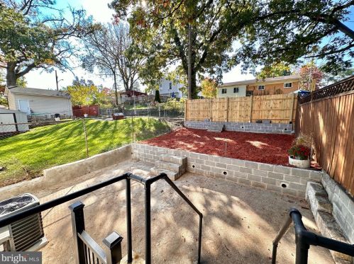 4709 Clay St, Washington DC 20019-1437 exterior