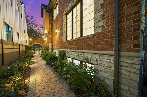 3753 Tripp Ave, Chicago IL 60803-1832 exterior