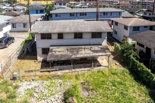 1428 Pua Ln, Honolulu HI 96817-3536 exterior