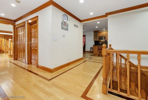 837 Linden Ave, Elmhurst IL 60126-4538 exterior