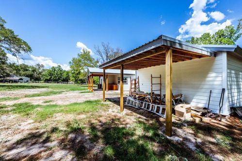 146 Arizona Ln, Huntsville TX 77320-1615 exterior