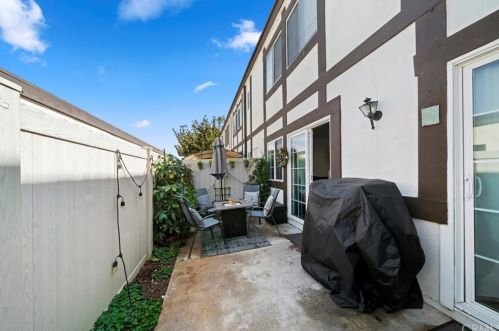 15500 Williams St, Tustin CA 92780-4162 exterior