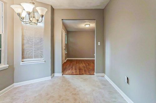 6299 Marbut Farms Ln, Lithonia GA 30058-8977 exterior