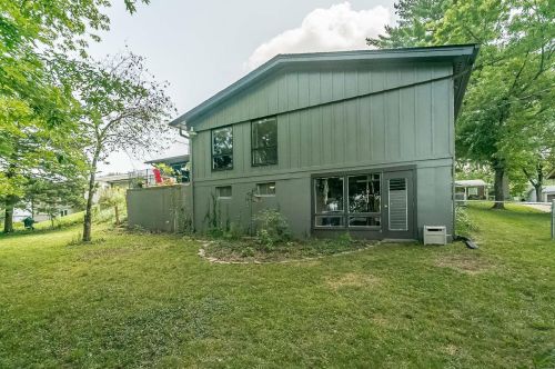 957 Flair Ct, Saint Louis MO 63146-5015 exterior