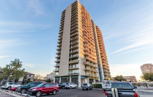 207 Clarendon Ave, Phoenix AZ 85013-3408 exterior