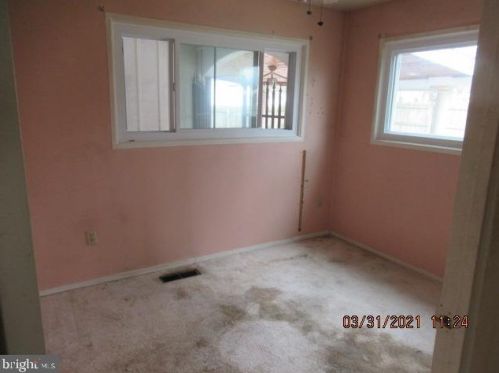 1328 Meadowvale Rd, Glen Burnie MD 21060-7017 exterior