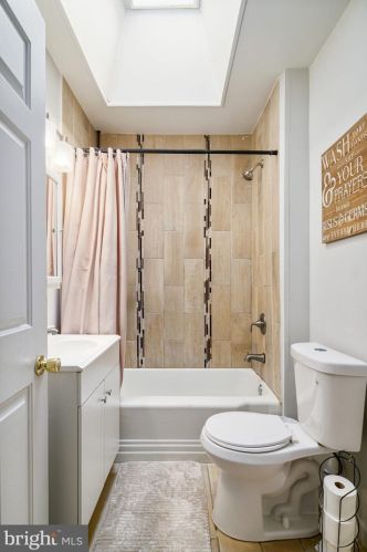 6037 Keystone St, Philadelphia PA 19135-4217 exterior